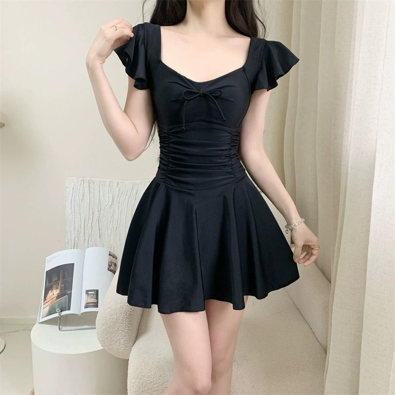 Traje de baño de manga corta c - Spa & Wellness Zámeček Petrovice reseña y precio