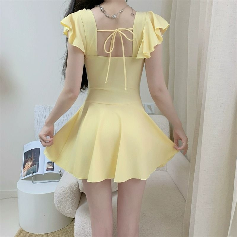 Traje de baño de manga corta c - Spa & Wellness Zámeček Petrovice reseña y precio