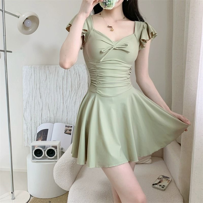 Traje de baño de manga corta c - Spa & Wellness Zámeček Petrovice reseña y precio